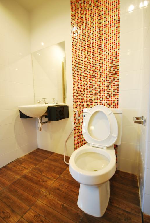 Baan Mina Lejlighedshotel Bangkok Værelse billede